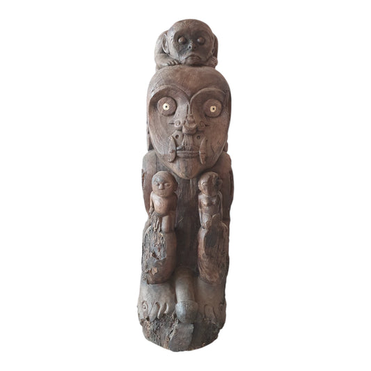 Statue tribale en bois sculpté de Bornéo – 117 cm