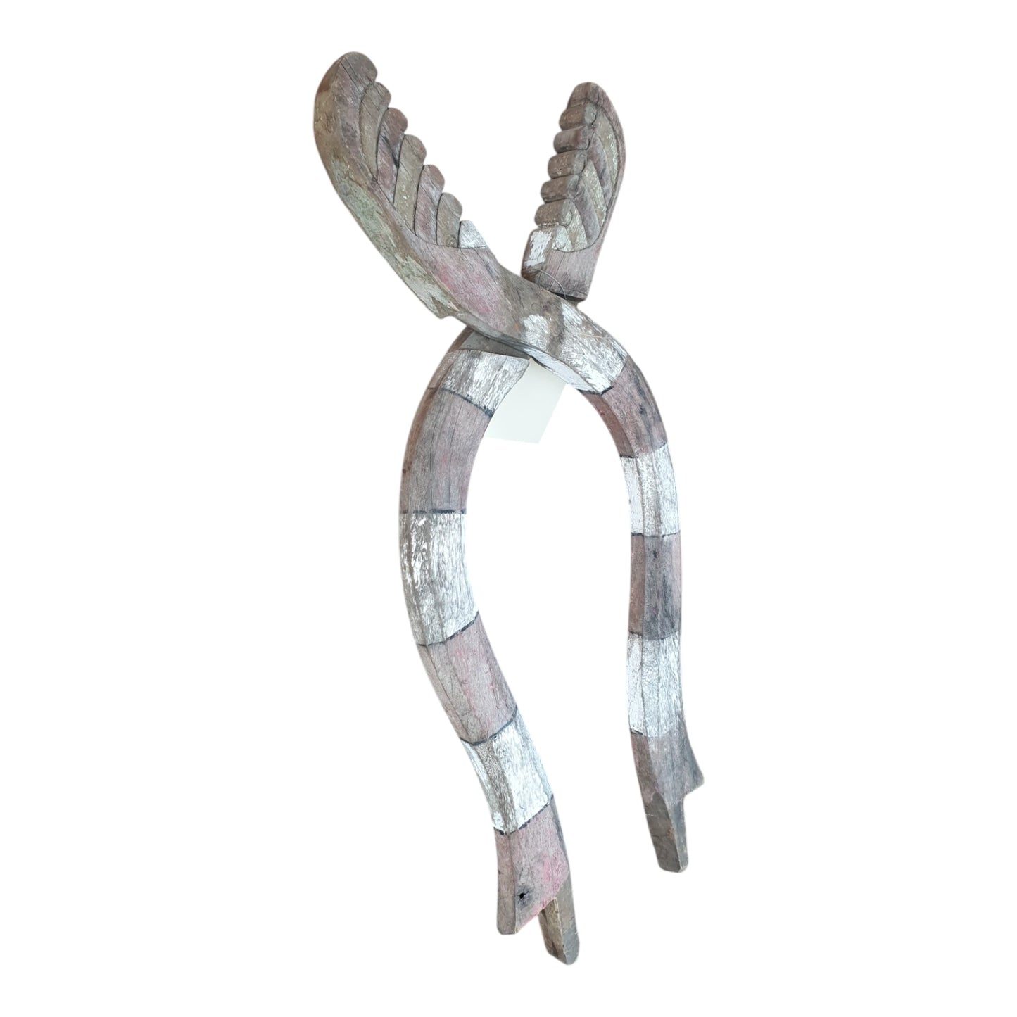 Sculpture rituelle à ailettes croisées – 71 cm