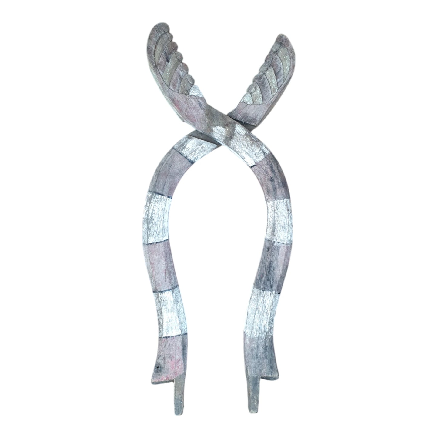 Sculpture rituelle à ailettes croisées – 71 cm