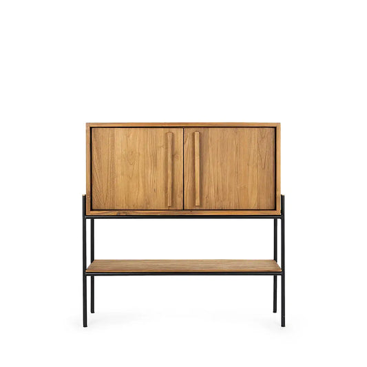 Meuble haut de rangement en teck : Rangez avec style. Buffet Outline en teck naturel et métal noir. 2 portes, étagère ouverte. Parfait pour un intérieur moderne.