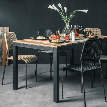 Table de salle à manger de style industriel, un meuble industriel tendance et design